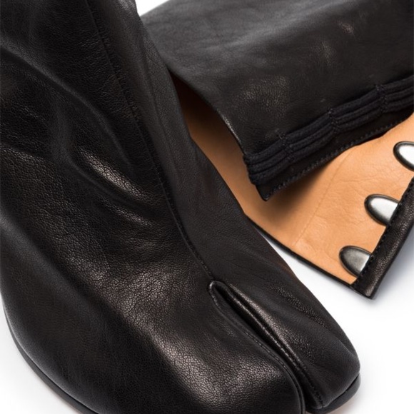 Maison Margiela Tabi Leather Ankle Boots - Picture 2 of 8